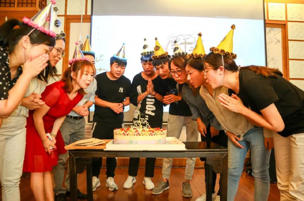昆明VS北京，七夕一根红线串起“益家人”两地生日会