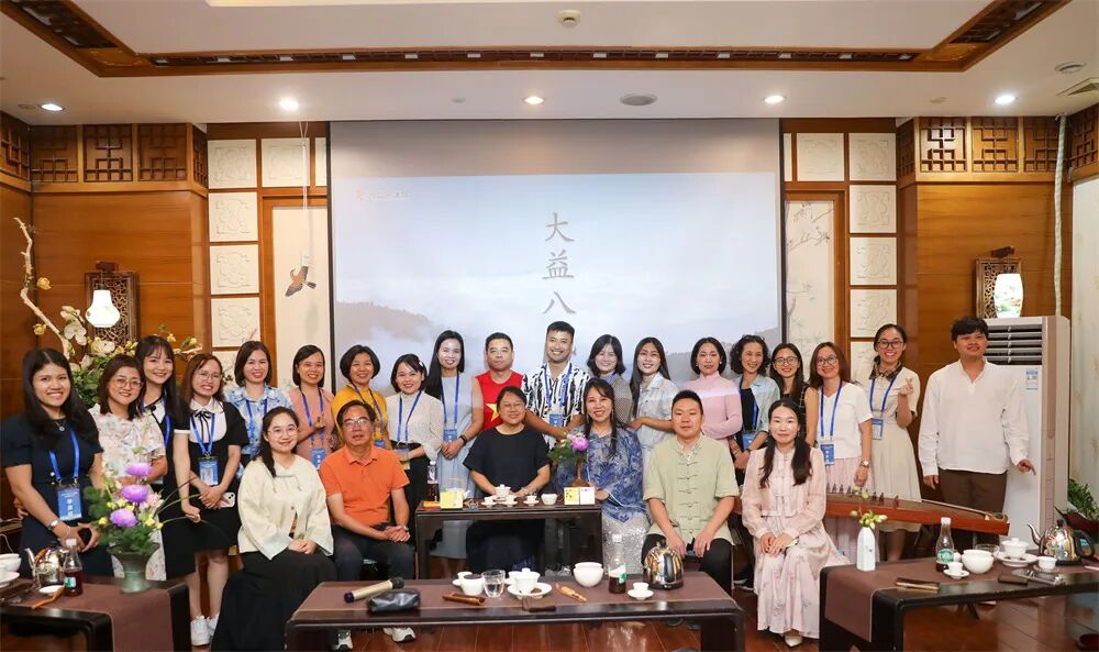 18所越南大学中文教师研习大益茶文化，点赞大益走“新”更走“心”