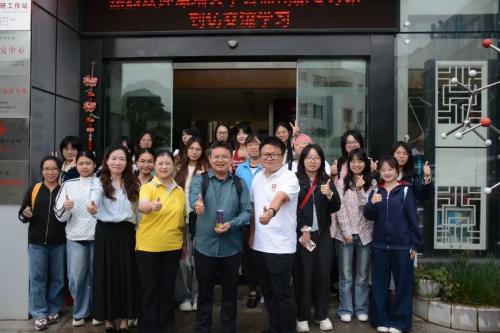 深圳大学师生走进大益七号院参访交流